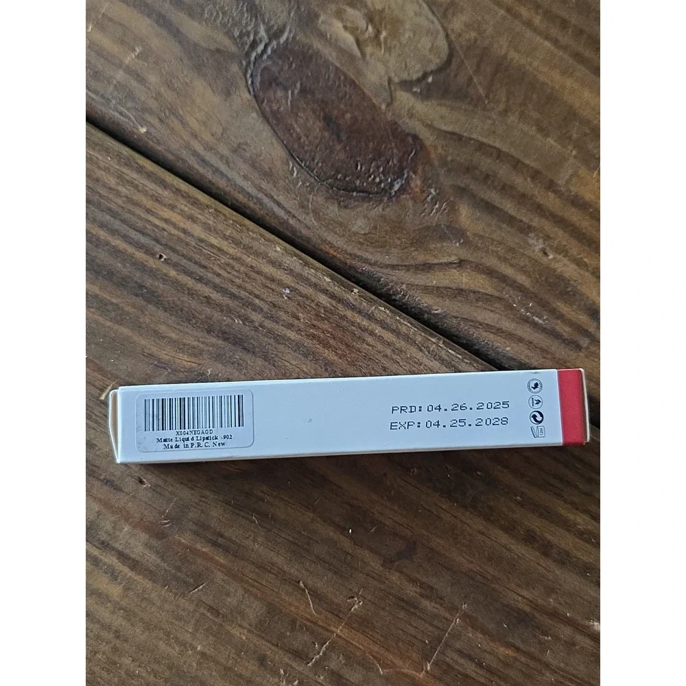 HANLADY LOVE LIVE Matte Lipstick Smudgeproof Waterproof 0.15 fl oz